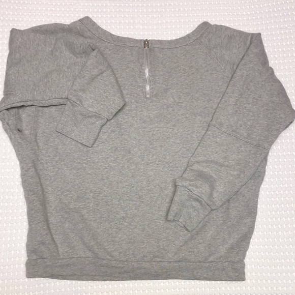 EUC Reebok Size L Sweatshirt - Picture 7 of 15